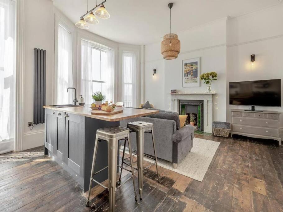 Beach Apartment 哈斯丁 外观 照片